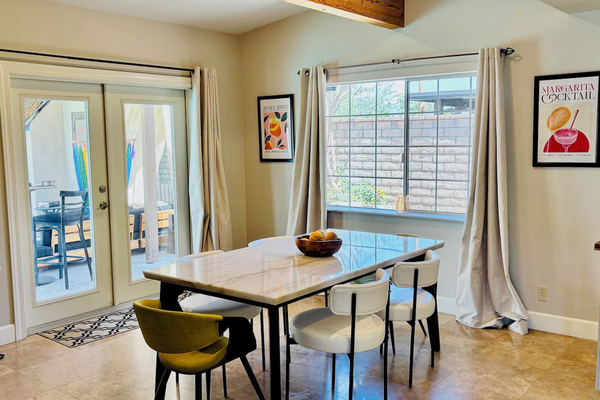 dinnertable1